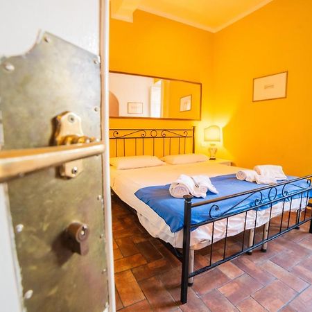 S1 - Serristori Tower Apt - Dolcevita Holiday Florens Exteriör bild