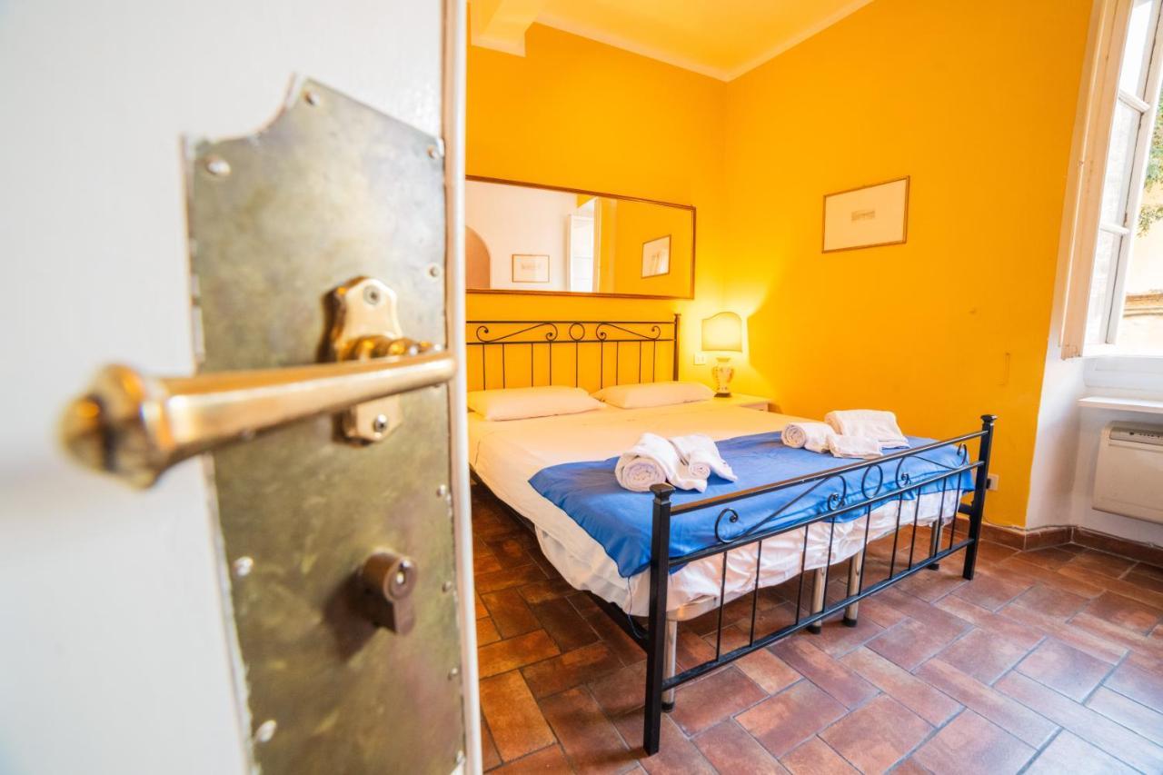 S1 - Serristori Tower Apt - Dolcevita Holiday Florens Exteriör bild