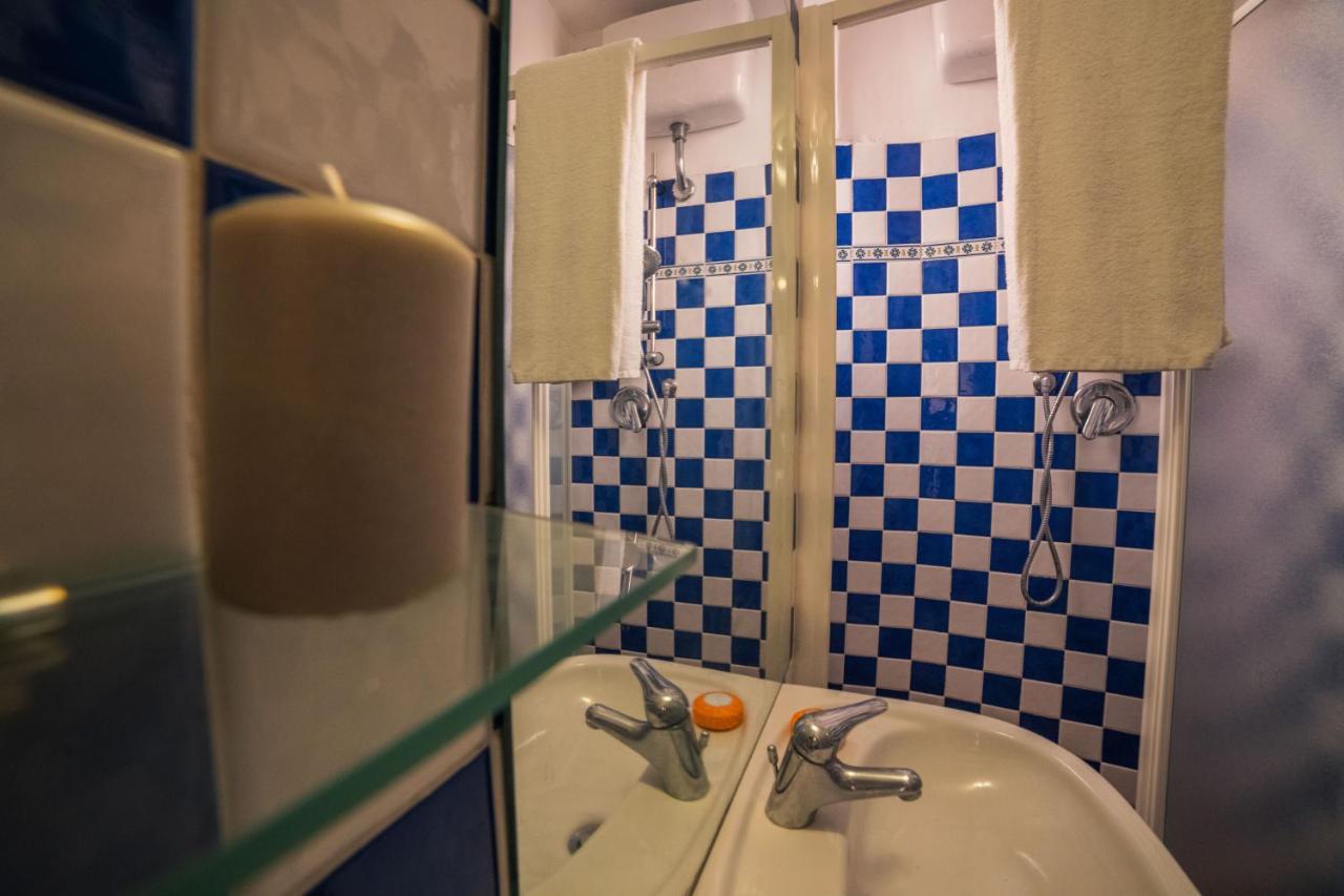 S1 - Serristori Tower Apt - Dolcevita Holiday Florens Exteriör bild
